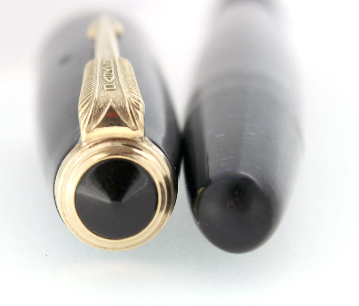 1946 PARKER AZURE PEARL VACUMATIC FOUNTAIN PEN RESTORED