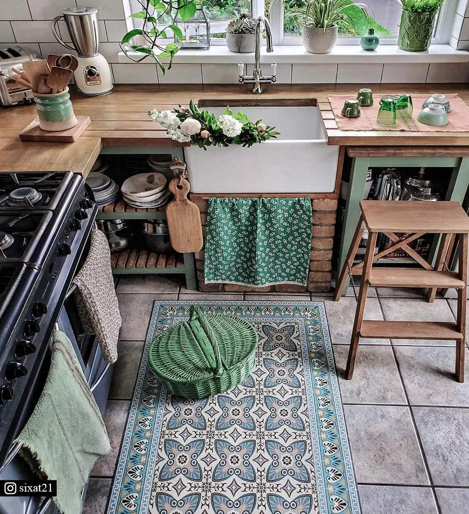 Bella Classic Vinyl Rug