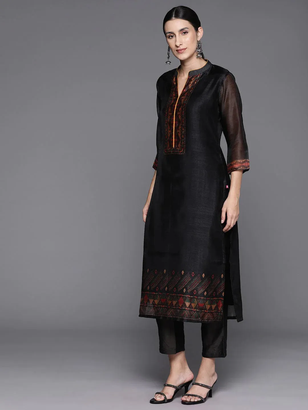 Black Printed Chanderi Silk Kurta Set With Silk Blend Bottoms And Dupatta