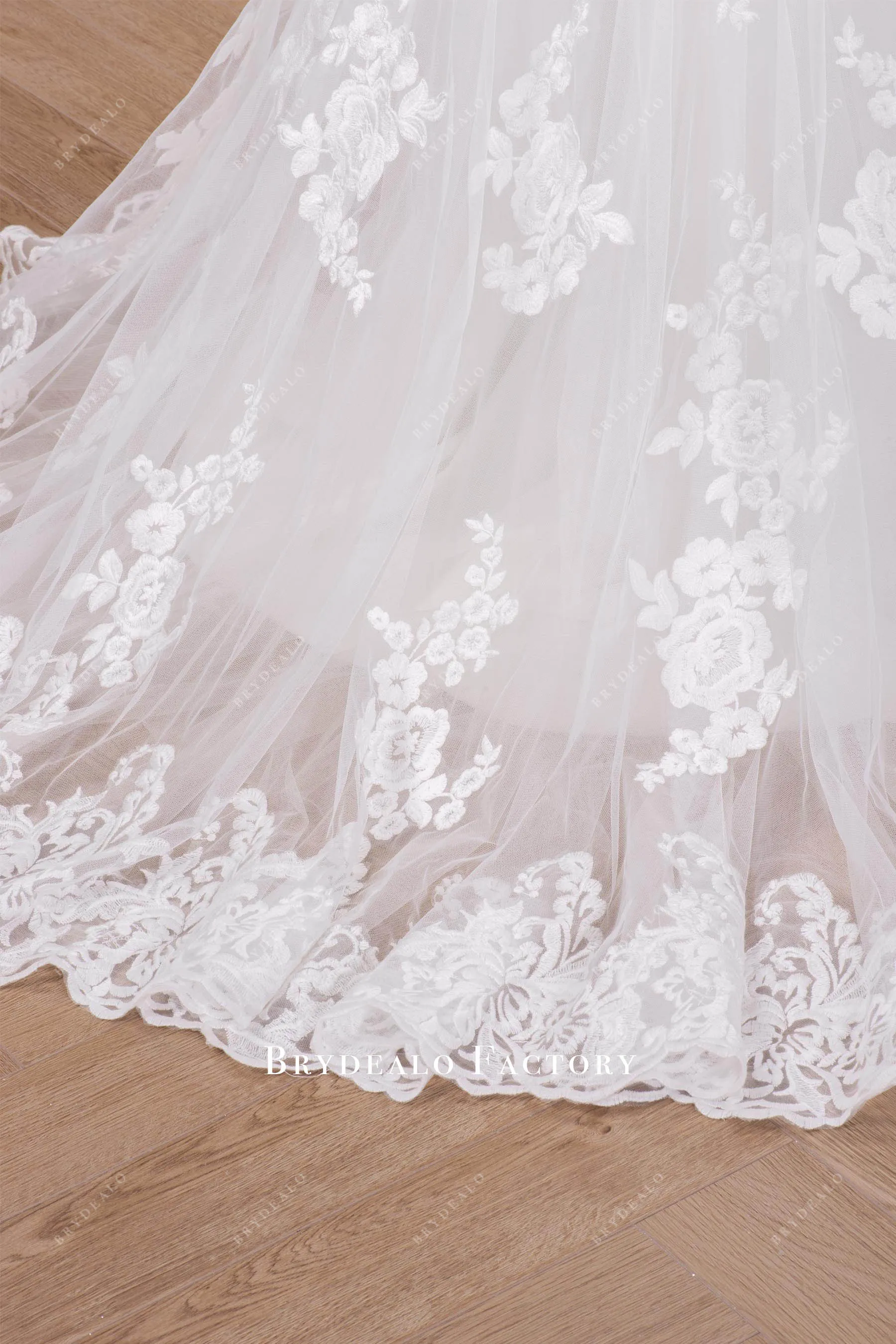 Gorgeous Lace Sweetheart Neck Elegant Mermaid Bridal Dress