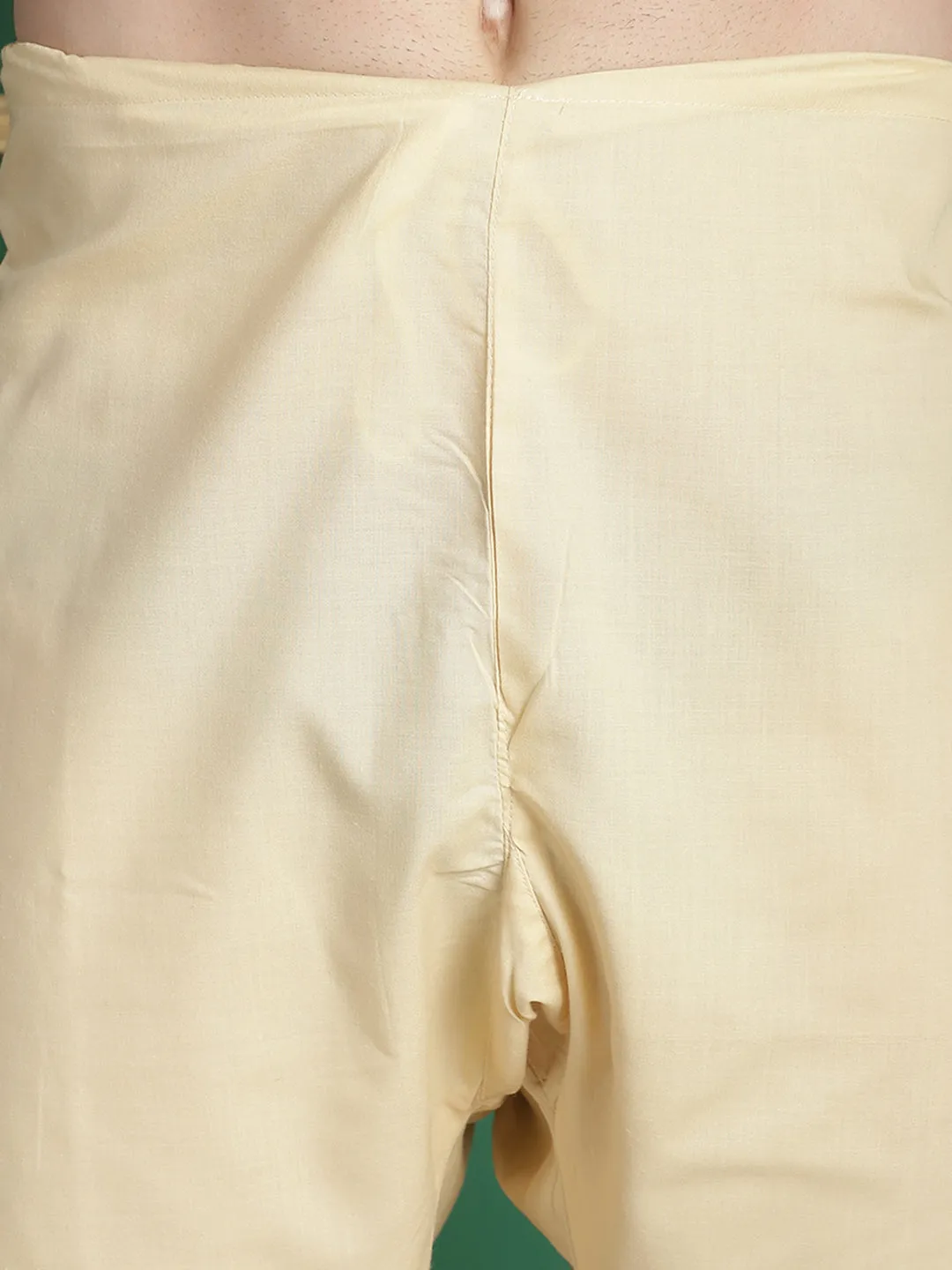 Men'S Embroidered Waistcoat And Kurta Pyjama