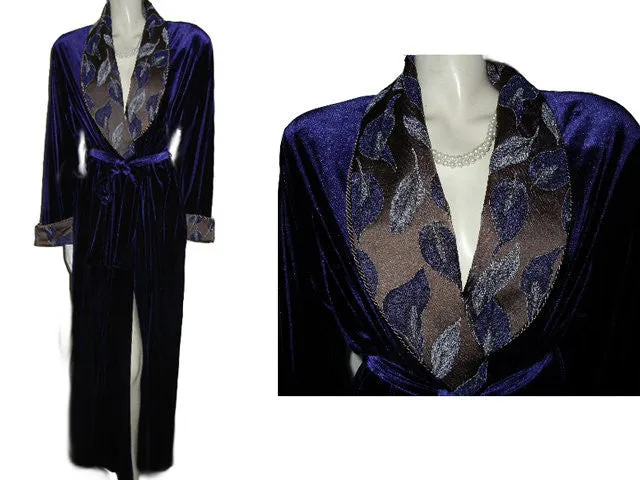 NEW - GORGEOUS DIAMOND TEA LUXURIOUS WRAP-STYLE SPANDEX VELVET VELOUR ROBE IN AMETHYST WITH BROCADE APPLIQUE-LOOK FLORAL & LEAF COLLAR & CUFFS - SIZE MEDIUM -  #1 - WOULD MAKE A WONDERFUL GIFT