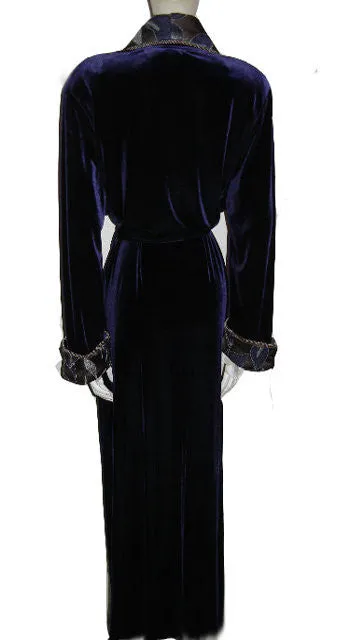 NEW - GORGEOUS DIAMOND TEA LUXURIOUS WRAP-STYLE SPANDEX VELVET VELOUR ROBE IN AMETHYST WITH BROCADE APPLIQUE-LOOK FLORAL & LEAF COLLAR & CUFFS - SIZE MEDIUM -  #1 - WOULD MAKE A WONDERFUL GIFT
