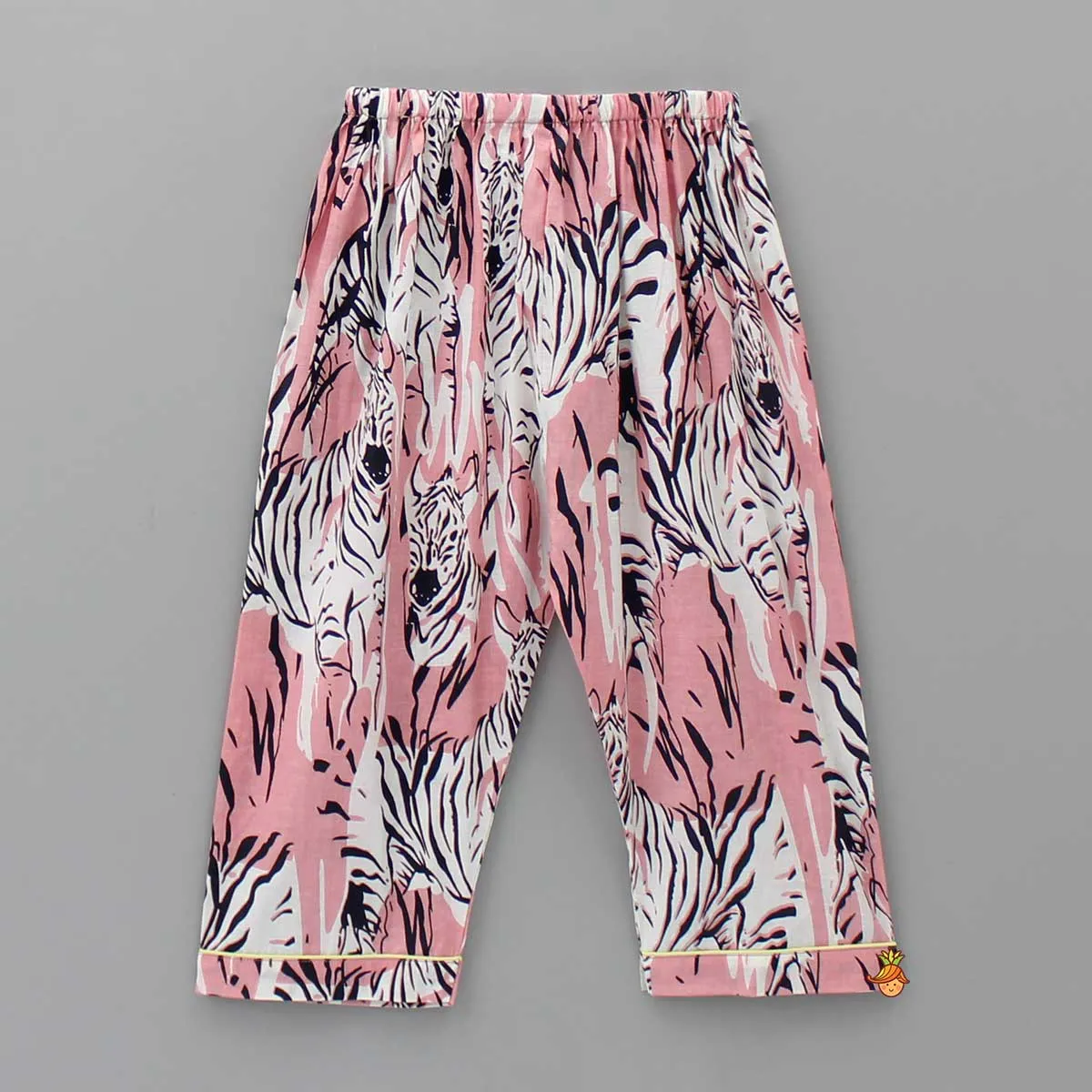 Pre Order: Animal-Printed Notched Collar Sleepwear