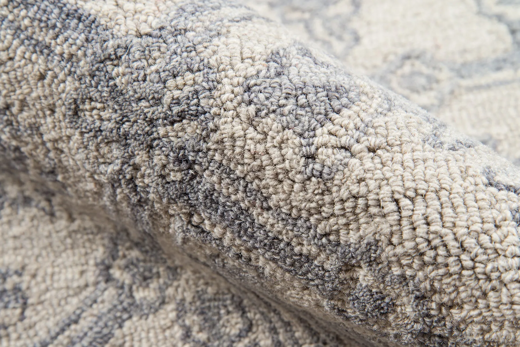 Traditional Hand Tufted Grey Rug