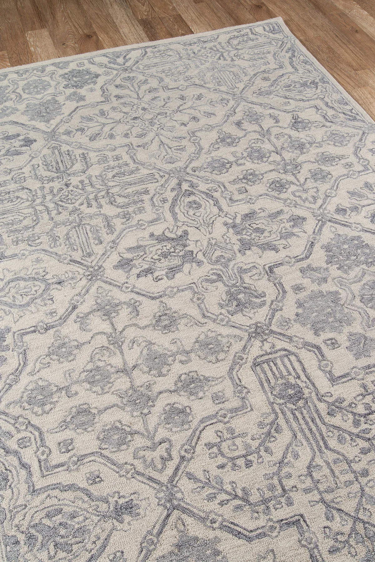 Traditional Hand Tufted Grey Rug