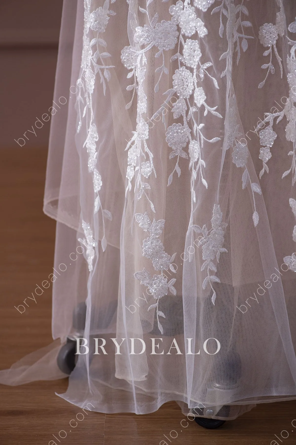 Trendy Exquisite Beaded Floral Leafy Bridal Lace Fabric